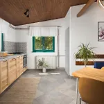Vakantiehuis 12 *
